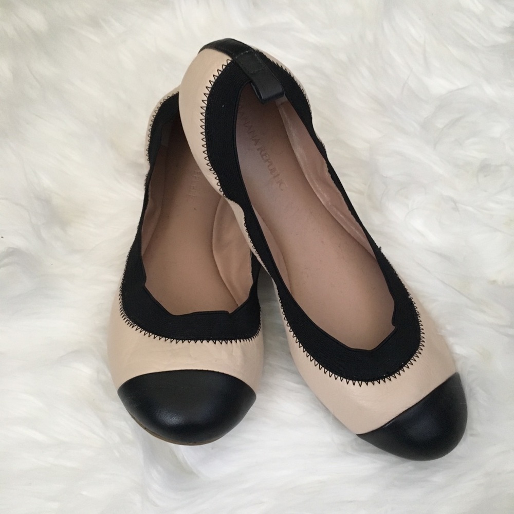 Banana Republic Black/Cream Flats